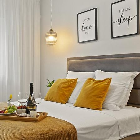 Mido Park Apartment With Private Parking & Self Check-In Бухарест Екстер'єр фото