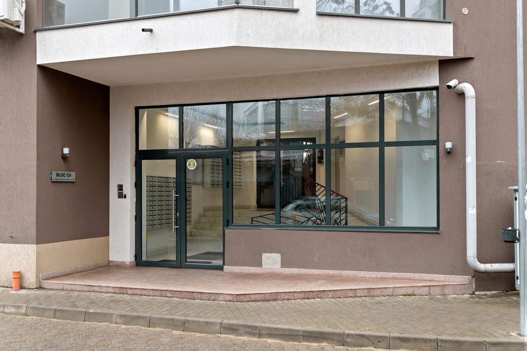 Mido Park Apartment With Private Parking & Self Check-In Бухарест Екстер'єр фото