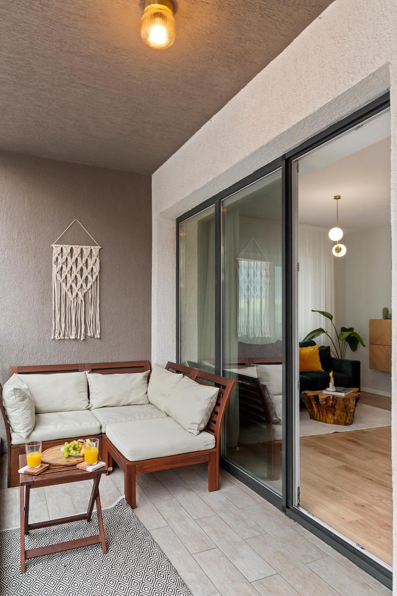 Mido Park Apartment With Private Parking & Self Check-In Бухарест Екстер'єр фото